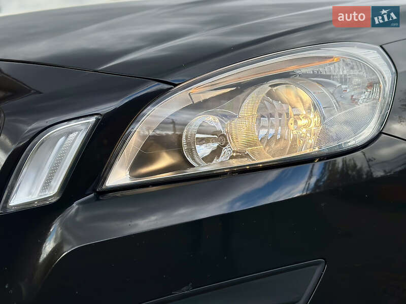 Універсал Volvo V60 2013 в Києві