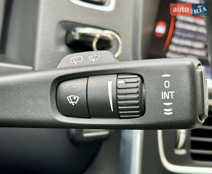 Універсал Volvo V60 2013 в Києві