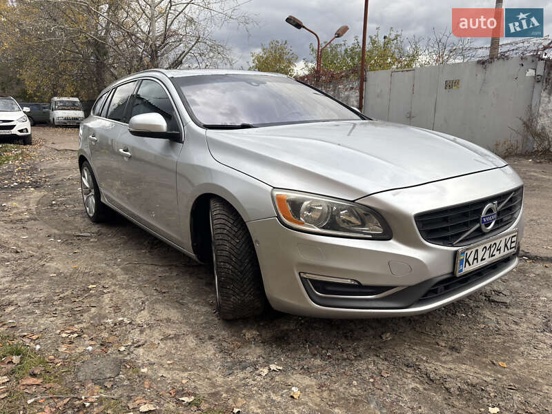 Універсал Volvo V60 2015 в Києві