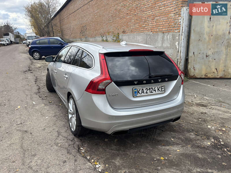 Універсал Volvo V60 2015 в Києві