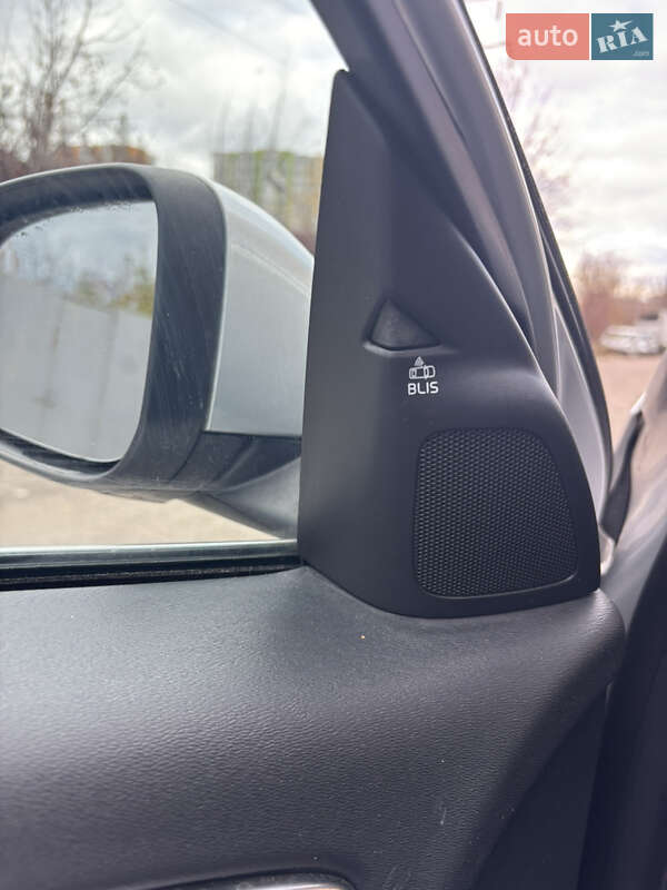 Універсал Volvo V60 2015 в Києві