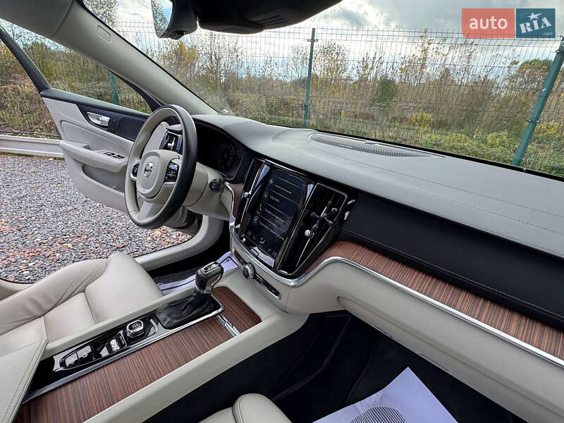 Универсал Volvo V60 2020 в Дрогобыче фото 73 Универсал Volvo V60 2020 в Дрогобыче