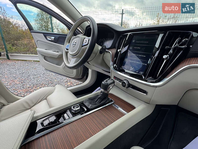 Универсал Volvo V60 2020 в Дрогобыче фото 78 Универсал Volvo V60 2020 в Дрогобыче