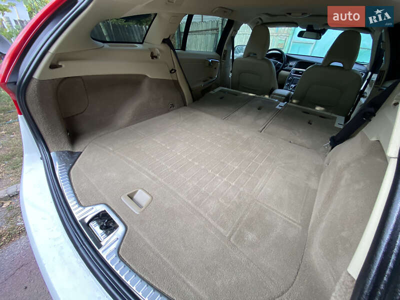 Універсал Volvo V60 2014 в Кропивницькому