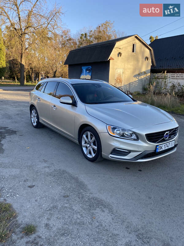 Универсал Volvo V60 2016 в Львове фото 8 Универсал Volvo V60 2016 в Львове