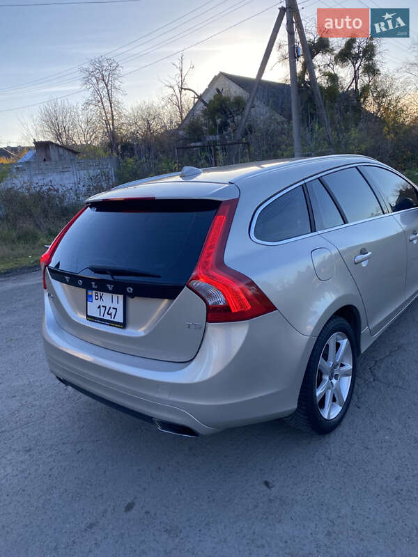 Универсал Volvo V60 2016 в Львове фото 21 Универсал Volvo V60 2016 в Львове