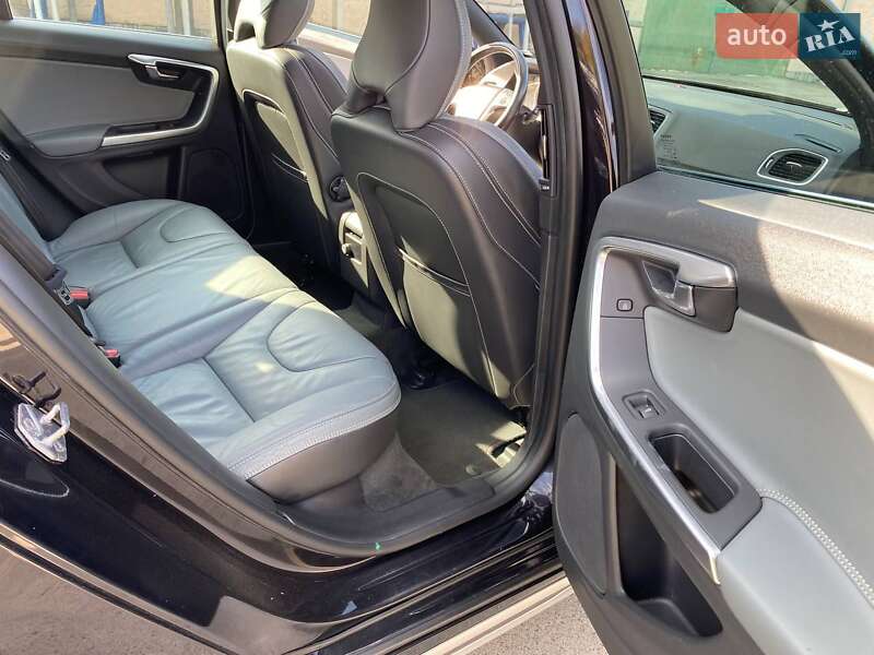 Универсал Volvo V60 2013 в Стрые