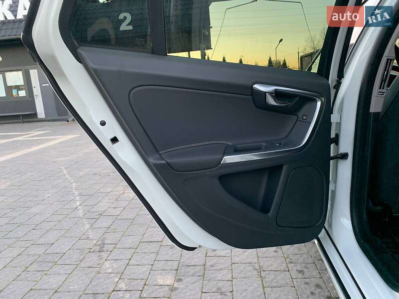 Універсал Volvo V60 2013 в Кременці