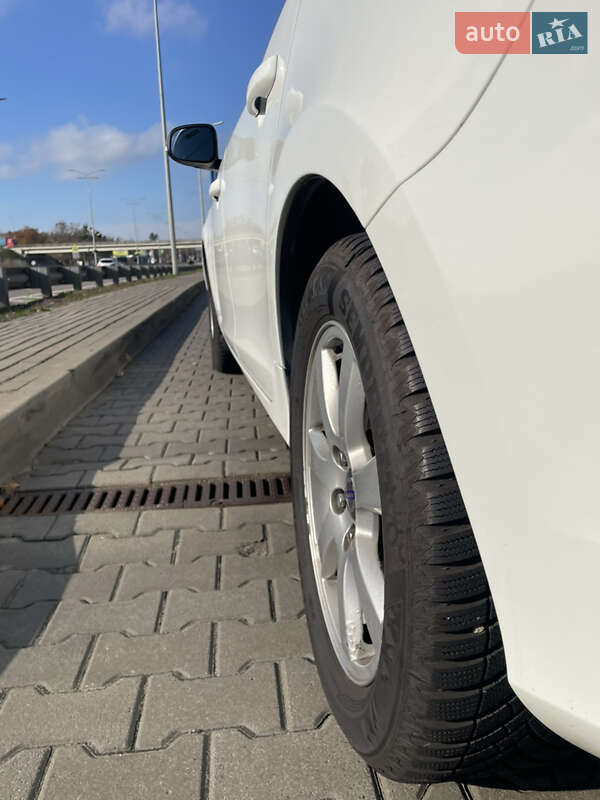 Універсал Volvo V60 2012 в Києві