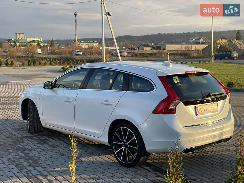 Універсал Volvo V60 2014 в Золочеві