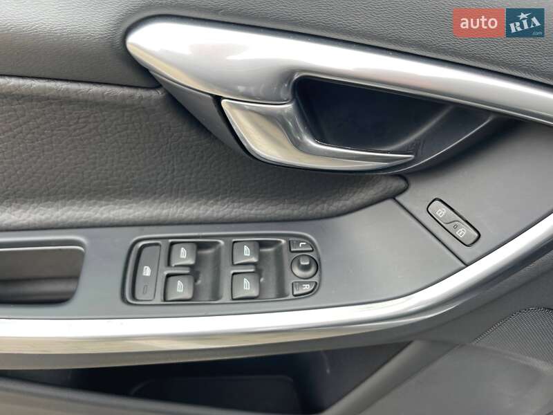 Універсал Volvo V60 2013 в Луцьку