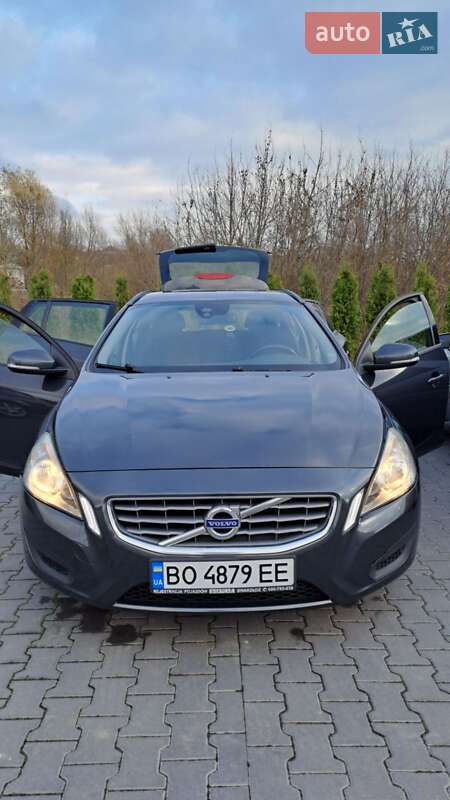 Универсал Volvo V60 2011 в Зборове