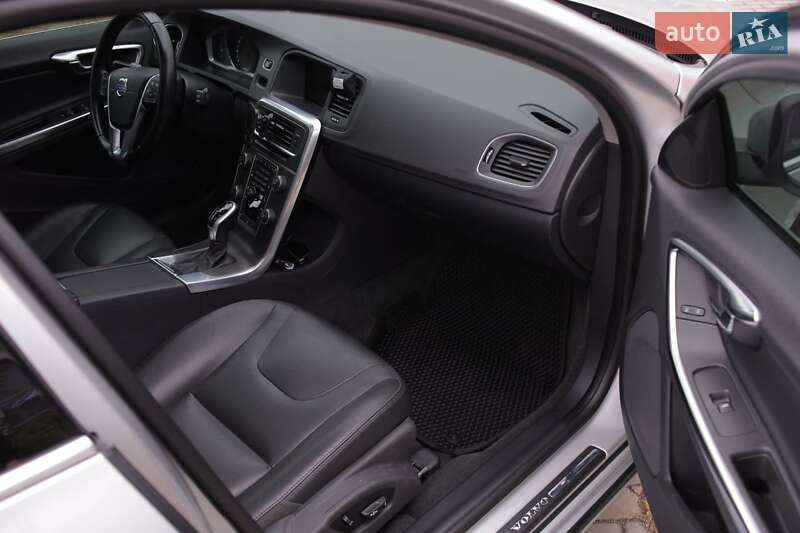 Универсал Volvo V60 2014 в Каменском фото 22 Универсал Volvo V60 2014 в Каменском