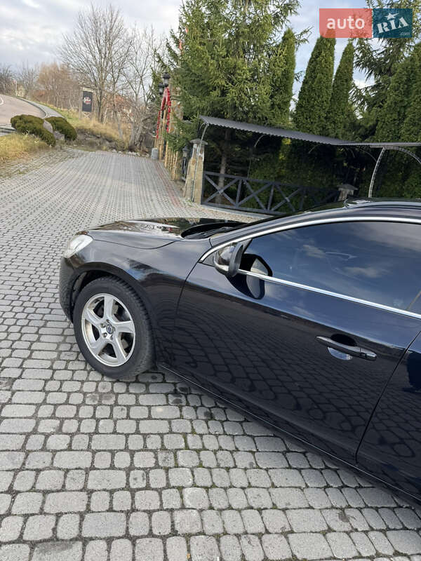 Універсал Volvo V60 2010 в Трускавці