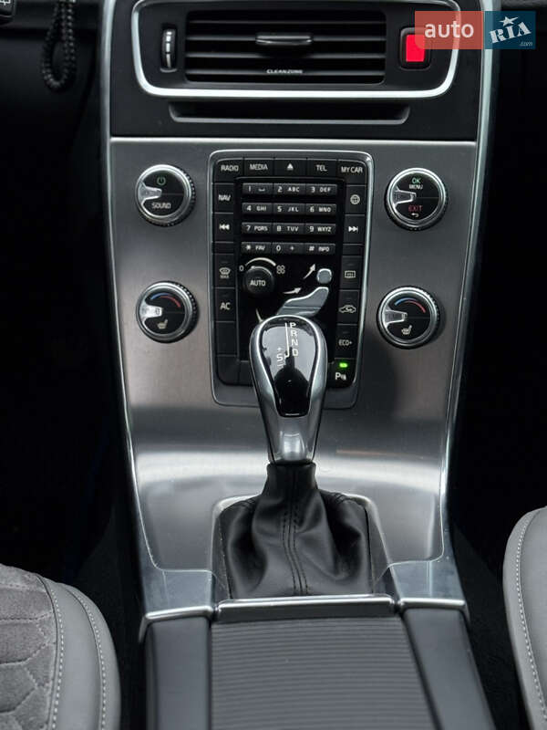 Универсал Volvo V60 2016 в Хмельницком