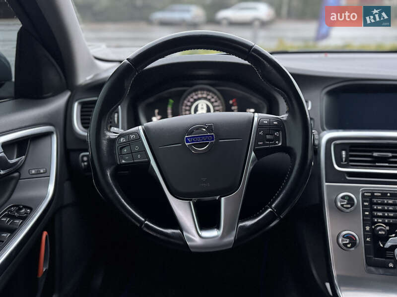 Универсал Volvo V60 2016 в Хмельницком
