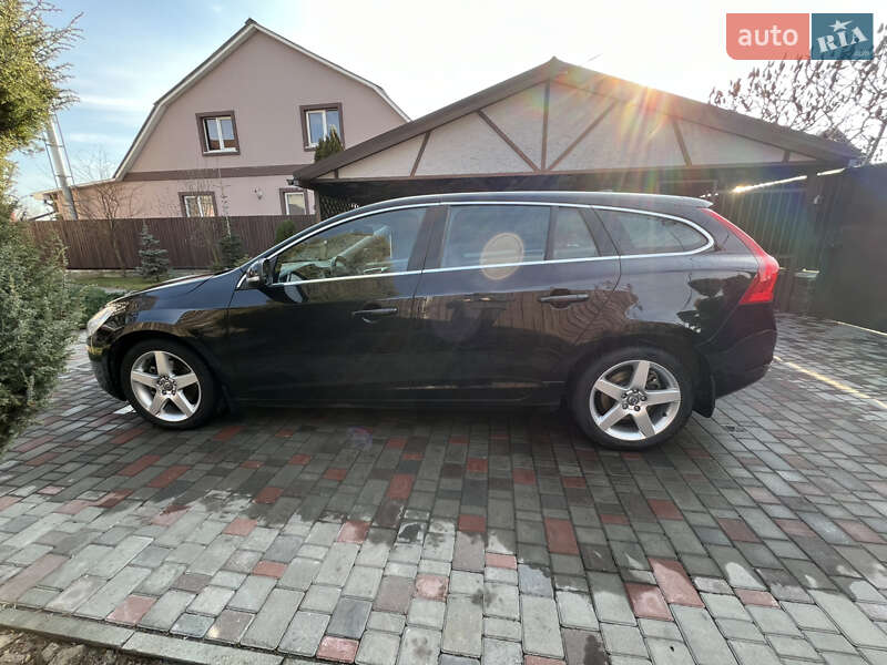 Универсал Volvo V60 2011 в Черкассах