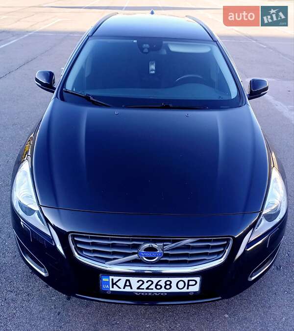 Универсал Volvo V60 2012 в Киеве