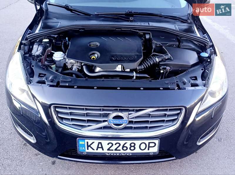 Универсал Volvo V60 2012 в Киеве