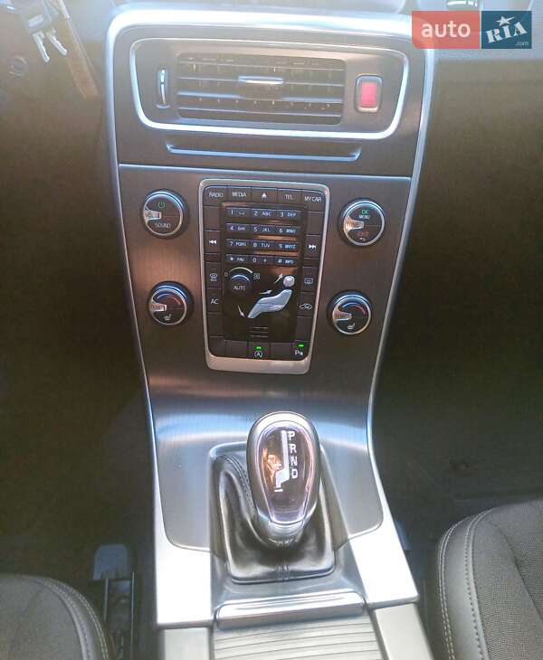 Универсал Volvo V60 2012 в Киеве