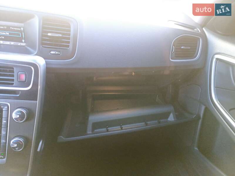 Универсал Volvo V60 2012 в Киеве