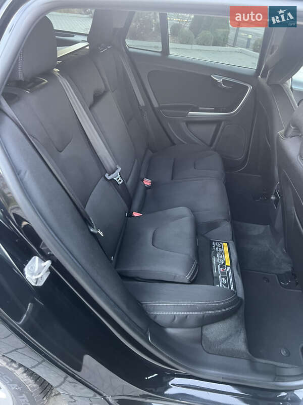 Универсал Volvo V60 2014 в Луцке