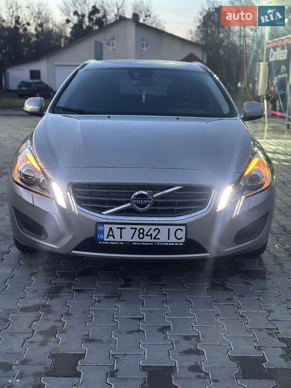 Универсал Volvo V60 2011 в Стрые фото 14 Универсал Volvo V60 2011 в Стрые