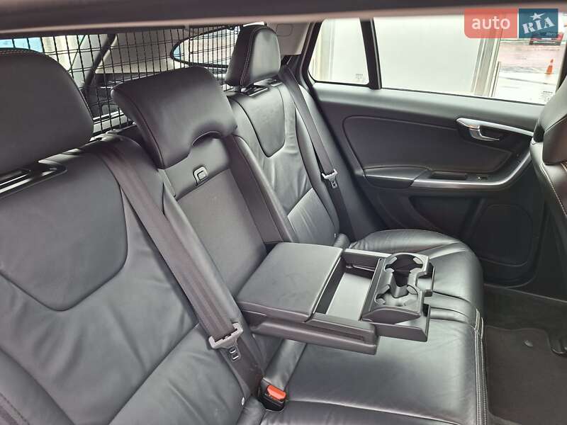 Универсал Volvo V60 2014 в Ровно фото 24 Универсал Volvo V60 2014 в Ровно