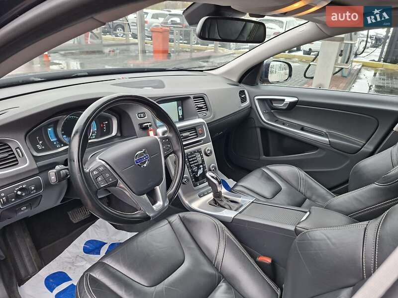 Универсал Volvo V60 2014 в Ровно фото 28 Универсал Volvo V60 2014 в Ровно