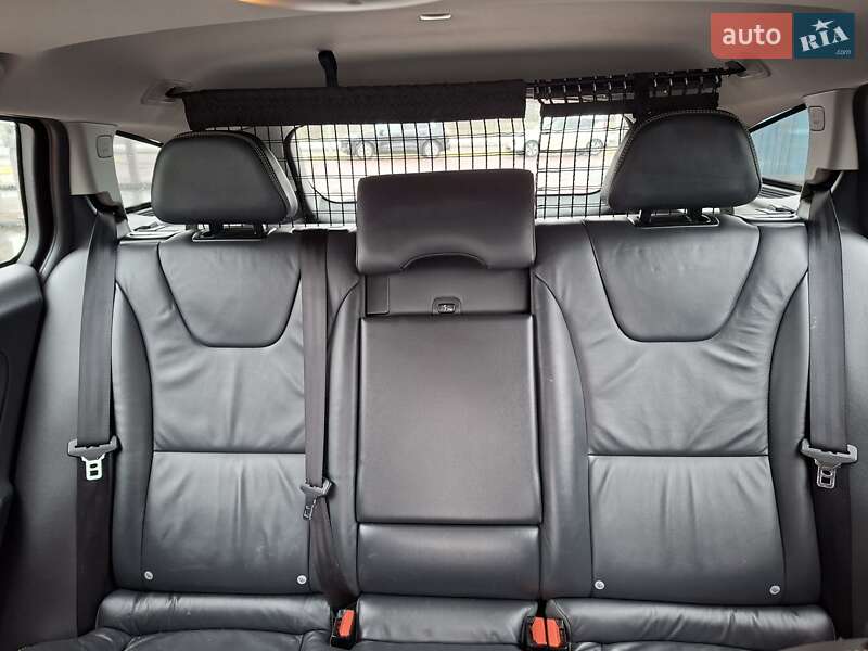 Универсал Volvo V60 2014 в Ровно фото 33 Универсал Volvo V60 2014 в Ровно