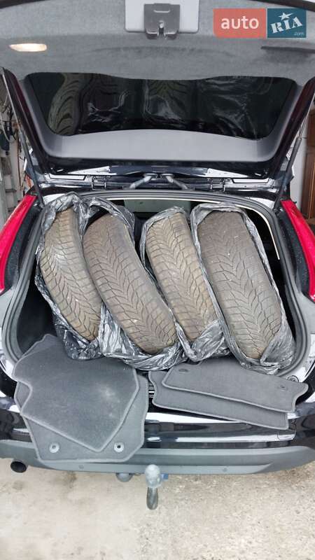 Универсал Volvo V60 2011 в Дрогобыче