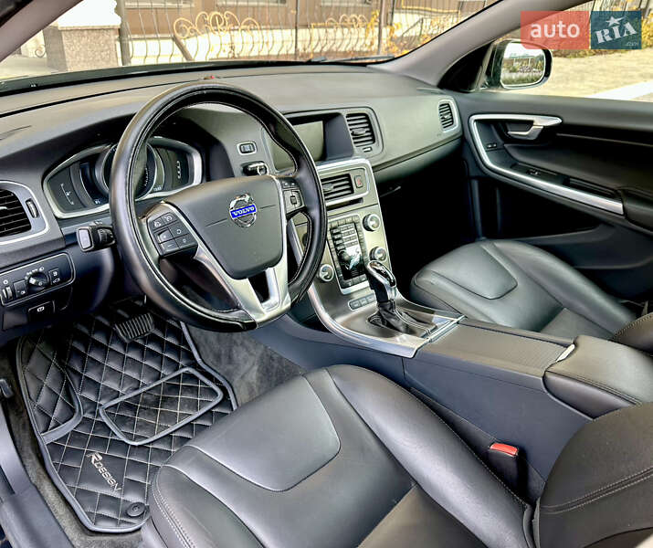Универсал Volvo V60 2014 в Киеве