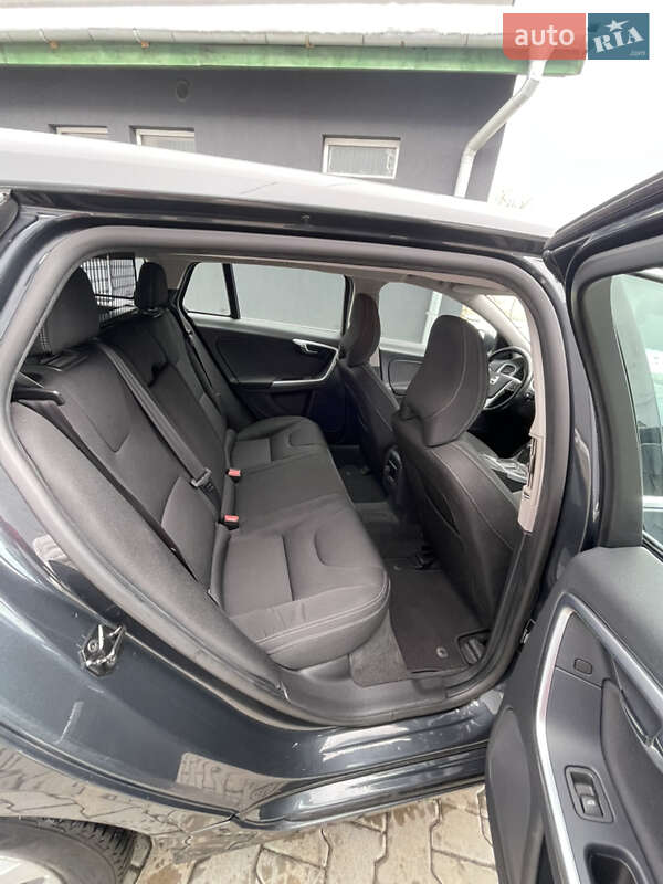 Універсал Volvo V60 2011 в Стрию