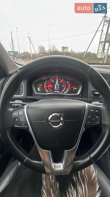 Універсал Volvo V60 2015 в Львові
