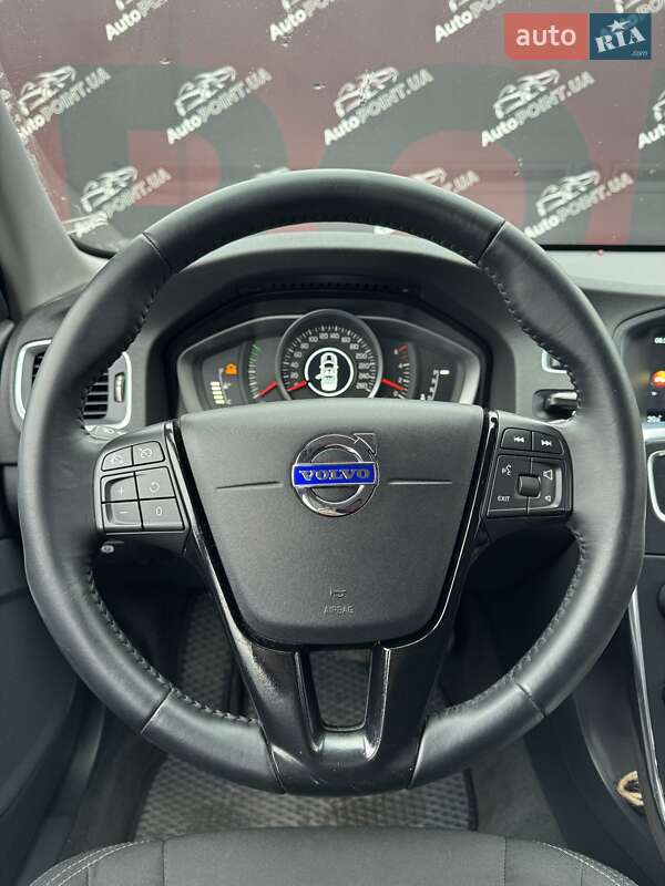 Универсал Volvo V60 2016 в Сумах