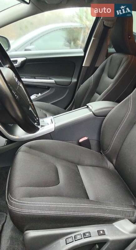 Универсал Volvo V60 2013 в Киеве фото 26 Универсал Volvo V60 2013 в Киеве