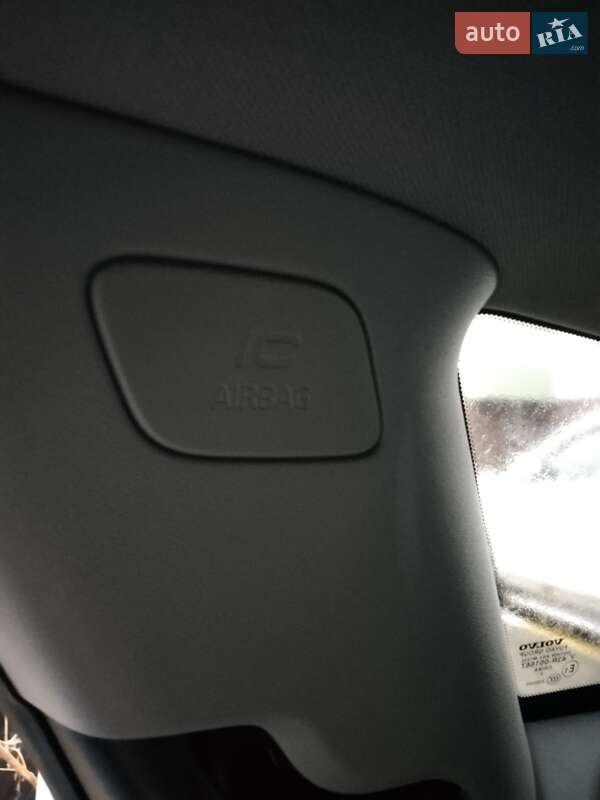 Универсал Volvo V60 2013 в Киеве фото 30 Универсал Volvo V60 2013 в Киеве