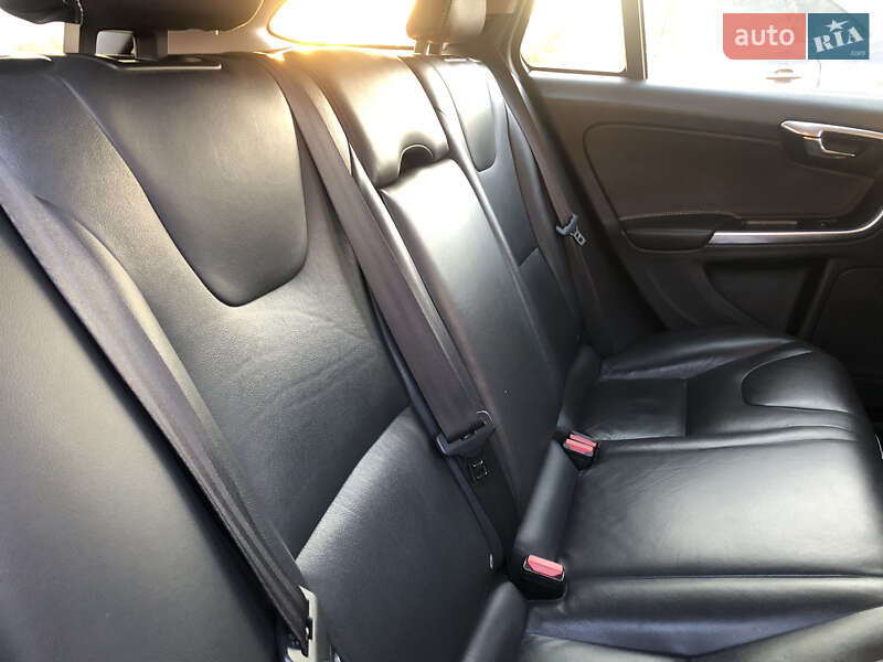 Универсал Volvo V60 2015 в Мостиске фото 18 Универсал Volvo V60 2015 в Мостиске