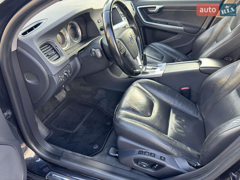Універсал Volvo V60 2011 в Києві фото 23 Універсал Volvo V60 2011 в Києві