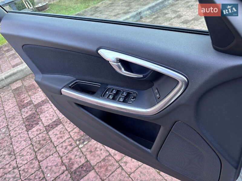 Универсал Volvo V60 2013 в Стрые