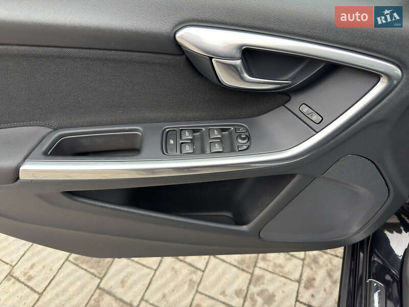 Универсал Volvo V60 2012 в Стрые фото 104 Универсал Volvo V60 2012 в Стрые