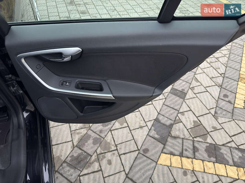 Универсал Volvo V60 2012 в Стрые фото 111 Универсал Volvo V60 2012 в Стрые