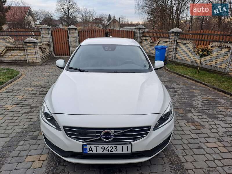 Універсал Volvo V60 2017 в Коломиї