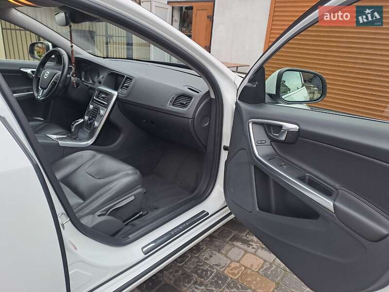 Універсал Volvo V60 2017 в Коломиї