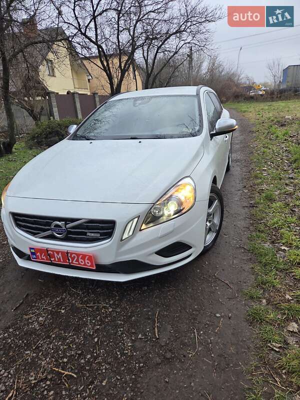 Универсал Volvo V60 2012 в Львове