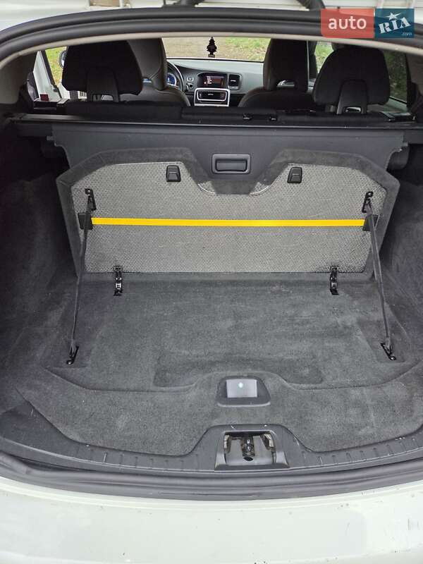 Универсал Volvo V60 2012 в Львове