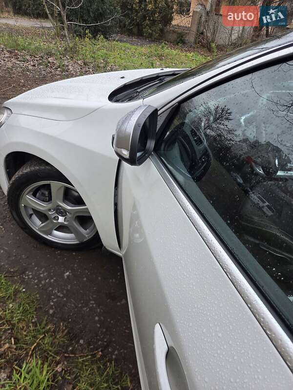 Универсал Volvo V60 2012 в Львове