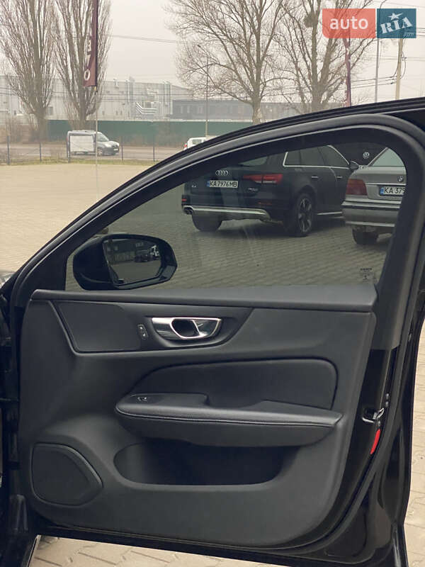 Універсал Volvo V60 2020 в Києві