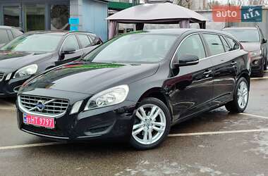 Универсал Volvo V60 2013 в Киеве