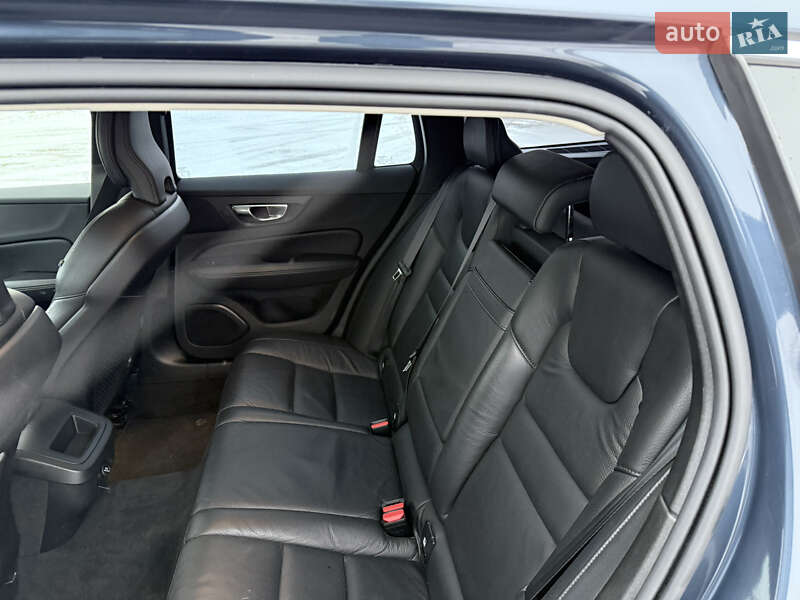 Універсал Volvo V60 2020 в Бережанах